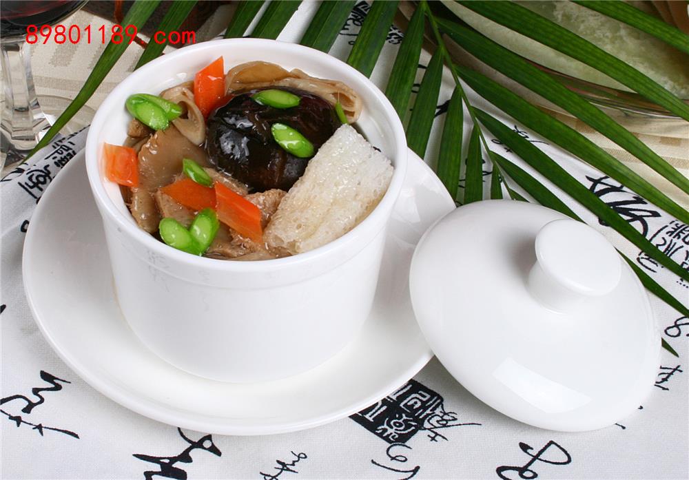 花旗参炖竹丝鸡
